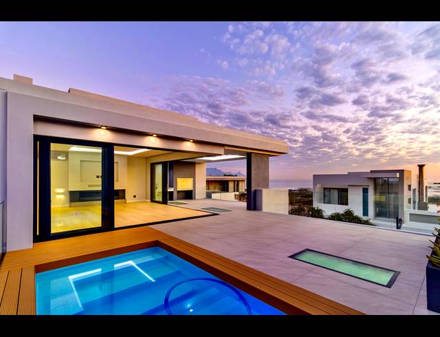 4 BEDROOM HOUSE FOR SALE IN BIG BAY